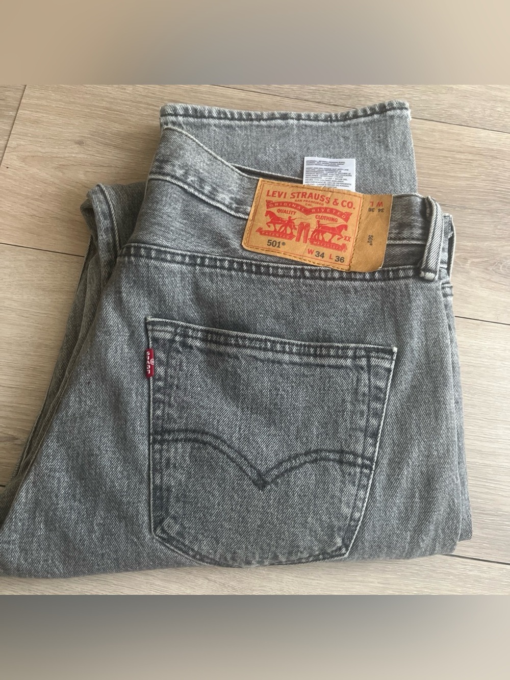 Levi's 501 Men's Gray Straight Jeans